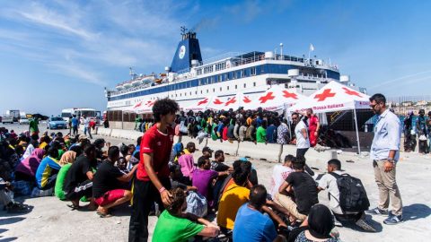 Príbehy solidarity na ostrove Lampedusa: zahrejú srdce počas komplikovanej migračnej situácie 