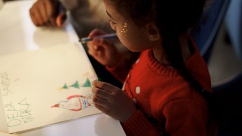 Pošta i tento rok deťom robí radosť listom pre Ježiška. Aké boli vianočné želania detí v minulosti?