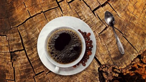 Môže káva pomôcť schudnúť?