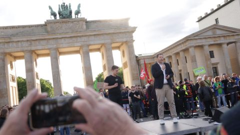 V Nemecku prebiehali útoky na politikov už pred atentátom na premiéra Fica