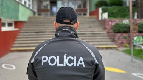 Polícia: Pre hrozbu súvisiacu s STU uzavreli Vazovovu ulicu v Bratislave