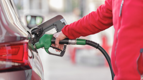 Ceny pohonných hmôt sa kvôli špeciálnej dani môžu zvýšiť viac, ako sa očakávalo