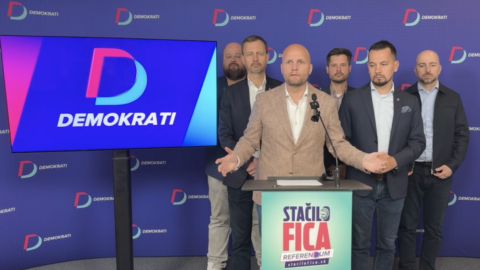 Demokrati odmietajú zaťahovanie strany do atentátu na premiéra, je to podľa nich len prekrývanie skutočných problémov