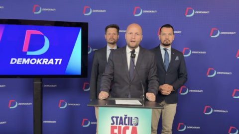 Politická strana Demokrati podáva trestné oznámenia na premiéra Fica