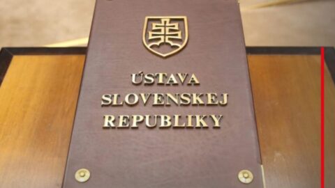 Výbor Slovenskej spoločnosti pre medzinárodné právo pri SAV vyjadril znepokojenie nad návrhom novely ústavy