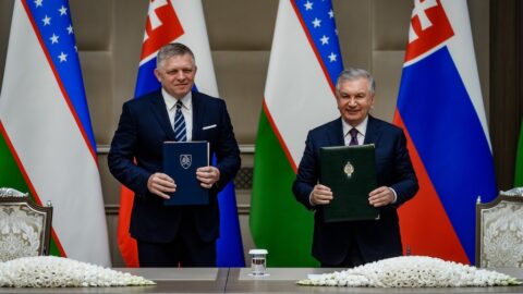 Slovensko sa podľa Fica bude musieť opierať o legálnu migráciu, Uzbekistan ponúka zahraničiu 200 tisíc zamestnancov