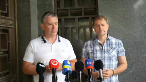 Ministerstvo vnútra a polícia podľa opozície svojou komunikáciou narušili medzinárodnú operáciu