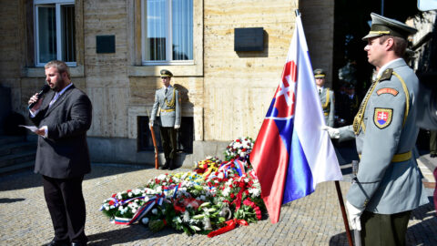Opozícia: Invázia zničila tisícom ľudom sny o slobodnejšom a spravodlivejšom živote, dnes opäť čelíme imperiálnej politike Ruska