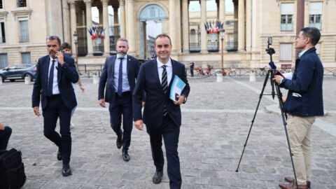 Minister obrany Lecornu bol vymenovaný prezidentom za nového francúzskeho premiéra