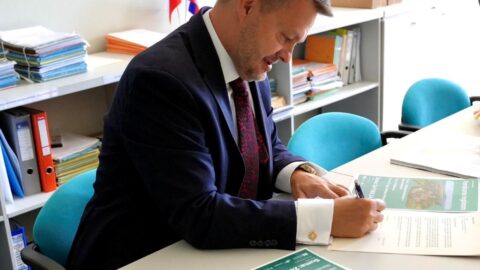 Ministerstvo investícií podpísalo zmluvy na projekty za 4,48 milióna eur v rámci Programu Slovensko 2021 – 2027