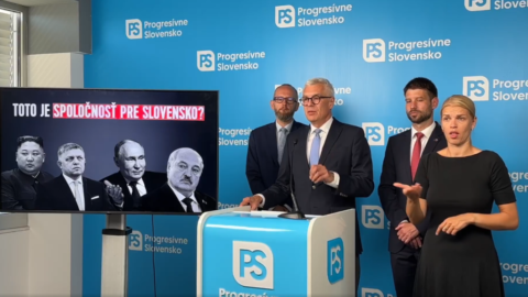 Progresívne Slovensko vyzýva Fica, aby zrušil cestu do Číny, a Gašpara na odchod z čela SIS