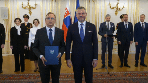 Prezident Pellegrini odovzdal poverovacie listiny šiestim novým veľvyslancom