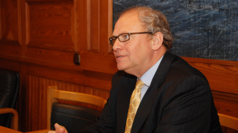 Ideálnou možnosťou na ukončenie vojny je vnútorný prevrat v Moskve, tvrdí diplomat