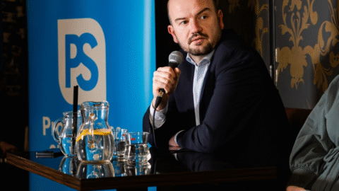 PS: V súvislosti s rušením Úradu na ochranu oznamovateľov avizuje podanie na Ústavný súd