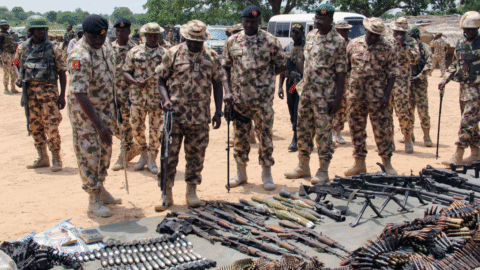 Nigéria: Stovky študentov a učiteľov bolo unesených