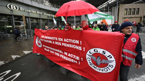 Belgicko: Odbory odštartovali trojdňový štrajk proti vládnym škrtom a reformám