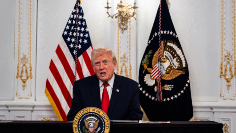 Trump hovorí, že USA „čoskoro“ začnú zastavovať pašovanie drog z Venezuely „po súši“