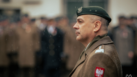 Nepriateľ začal s prípravami na vojnu, tvrdí veliteľ poľskej armády