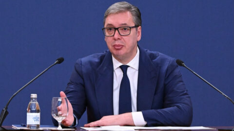 Srbsko: Vučič ponúka EÚ srbské vojenské produkty a nemá námietky, ak pôjdu na Ukrajinu