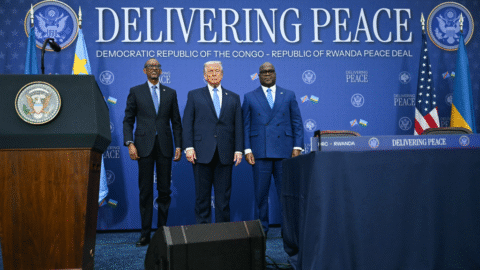 Trump aj napriek neutíchajúcim bojom podpísal mierovú dohodu s prezidentmi dvoch afrických krajín