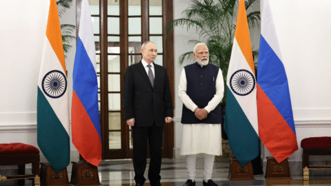 Putin: Rusko by sa malo do rokovaní o mieri na Ukrajine zapojiť, nie im stáť v ceste