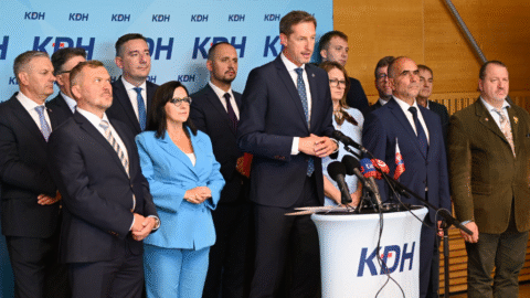 Kresťanskí demokrati kritizujú prepustenie hercov z národného divadla, ide podľa nich o fantómovú konsolidáciu