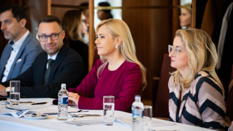 Hlas podľa ministerky Sakovej nemá v pláne meniť lídra