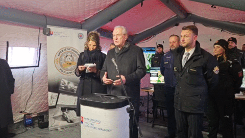 Akciu bezpečnostných zložiek zameranú na nelegálnu migráciu si pozrel aj bavorský minister vnútra