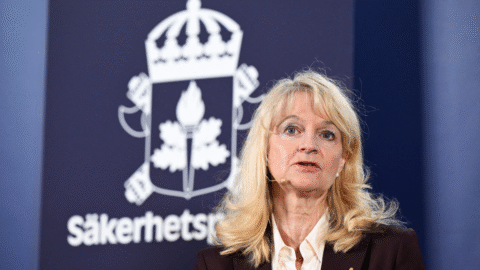 Švédsko: Tajná služba upozorňuje na riziko zhoršenia bezpečnostnej situácie