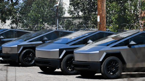 Tesla už nie je najväčším predajcom elektromobilov, vystriedal ju čínsky BYD