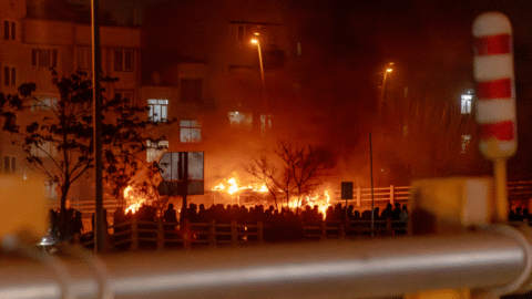 Irán: Video overené agentúrou AFP ukazuje hromadenie tiel v márnici neďaleko Teheránu (+Video)