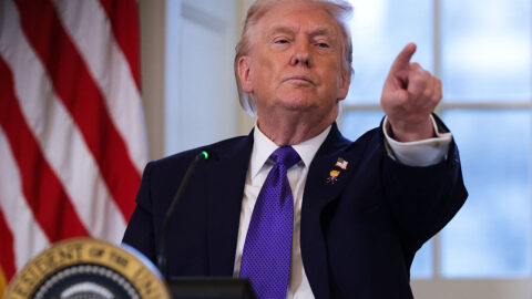 Trump: USA zmetú Irán z povrchu Zeme, ak by sa Teheránu niekedy podarilo spáchať atentát na amerického lídra