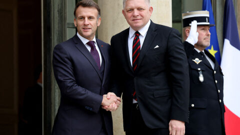 Macron po stretnutí s Ficom hovorí o strategickom prebudení Slovenska
