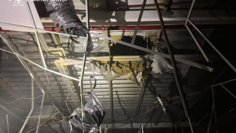 Ukrajina: Po masívnych nočných ruských útokoch na energetickú infraštruktúru ostali dve oblasti bez prúdu a tepla