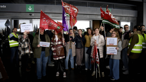 Španielsko: Rušňovodiči vstúpili do štrajku po sérii smrteľných nehôd