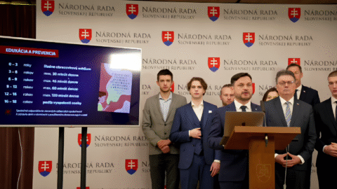 KDH: Hnutie predstavilo balík opatrení na efektívnu ochranu detí pred negatívnymi dopadmi digitálnych technológií