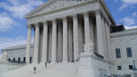 Najvyšší súd v Spojených štátoch rozhodol o zrušení množstva Trumpových ciel