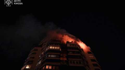 Bomby napriek sľubom. Rusko znovu zaútočilo na zamrznutý Kyjev