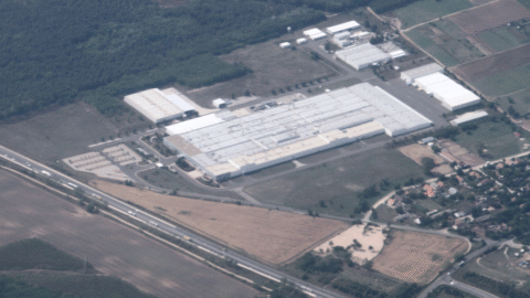 Maďarsko ponechalo v prevádzke závod Samsungu napriek zdravotným rizikám pre zamestnancov