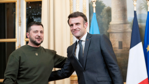 Vojna Moskvy proti Ukrajine je podľa prezidenta Macrona pre Rusko „trojitým zlyhaním“