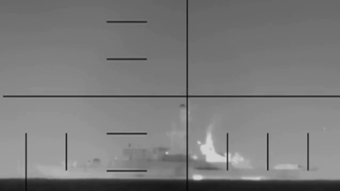 Americká ponorka torpédovala a potopila iránsku vojnovú loď v medzinárodných vodách pri Srí Lanke