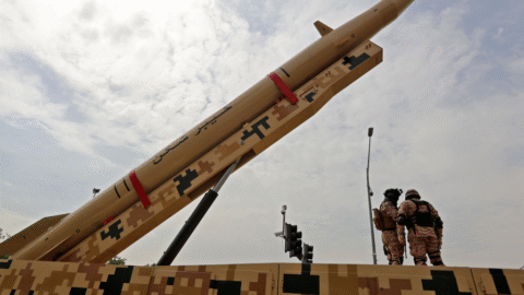 Teherán nasadil nový raketový tromf. Raketa Khyber dokáže obísť izraelskú protivzdušnú obranu
