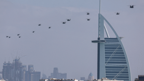 V Dubaji horel ikonický hotel Burdž al-Arab, údajne ho zasiahli trosky iránskeho dronu