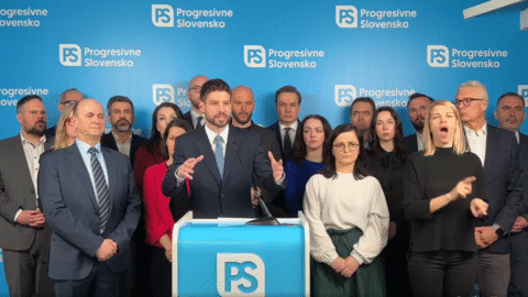 PS: Fico a jeho vládala nakazili Slovensko vírusom korupcie, pripravili sme 30 opatrení s názvom Kladivo na korupciu