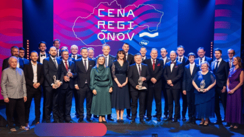 Združenie SK8 ocenilo osobnosti za prínos regiónom, cenu získali Tóth či Korčok