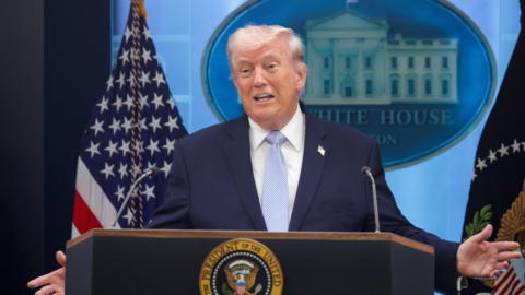 Lídri Izraela a Libanonu budú 16. apríla rokovať o ukončení bojov, povedal Trump